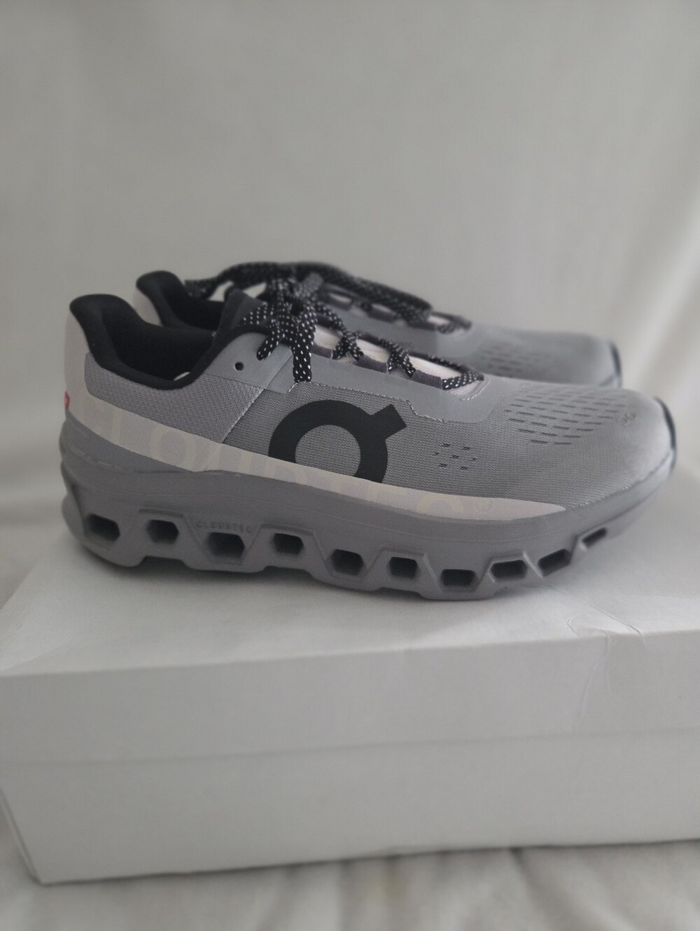 On Cloudmonster Mens Shoe Sneaker Alloy/Silver Running Size 9 NEW